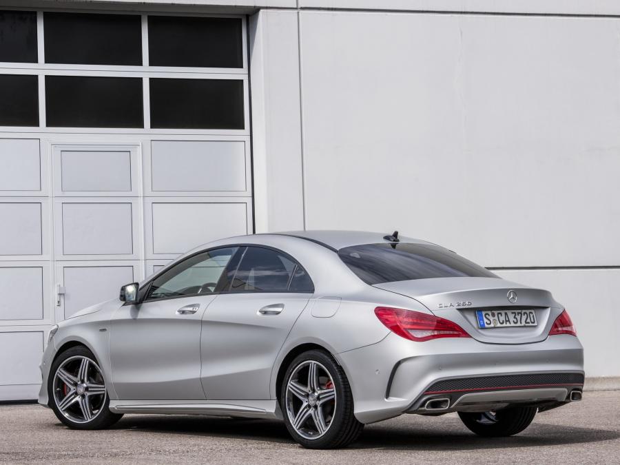  Mercedes-Benz CLA250 Sport 2013 года  (фото 10 из 15)
